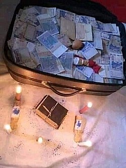 LA VALISE MAGIQUE EN FCFA